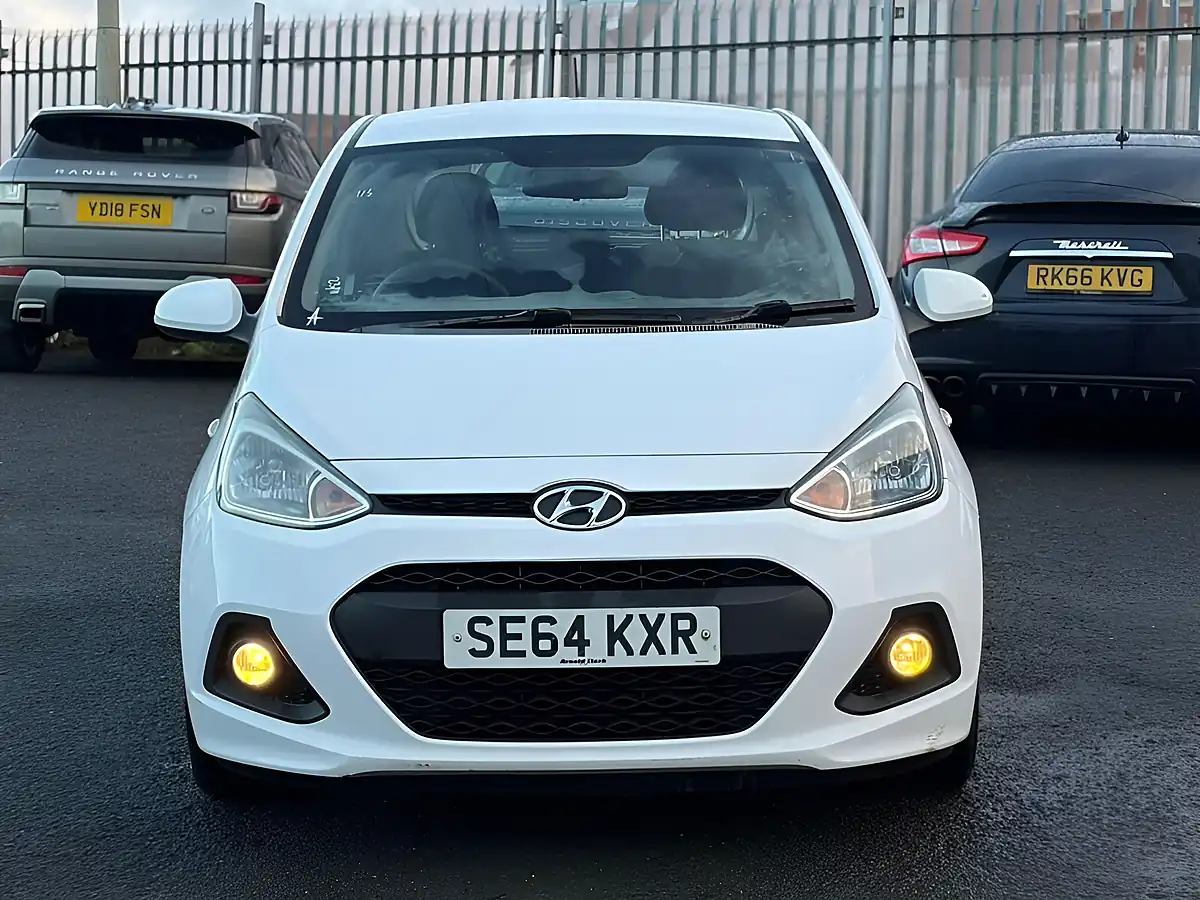 Used 2015 Hyundai I10 Se White - Interior and Exterior details 2