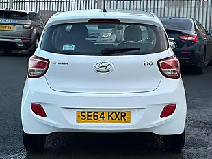 Used 2015 Hyundai I10 Se White - Interior and Exterior details 7