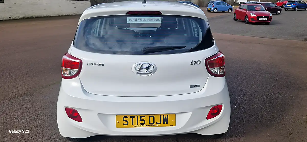 Used 2015 Hyundai i10 Se White - Interior and Exterior details 6