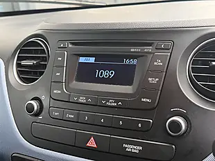 Used 2015 Hyundai I10 Se White - Interior and Exterior details 15