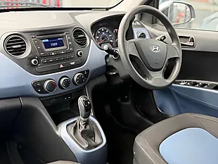Used 2015 Hyundai I10 Se White - Interior and Exterior details 3