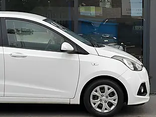 Used 2015 Hyundai I10 Se White - Interior and Exterior details 9