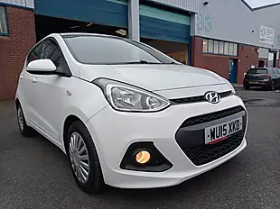 Used 2015 Hyundai i10 Se White - Interior and Exterior details 4