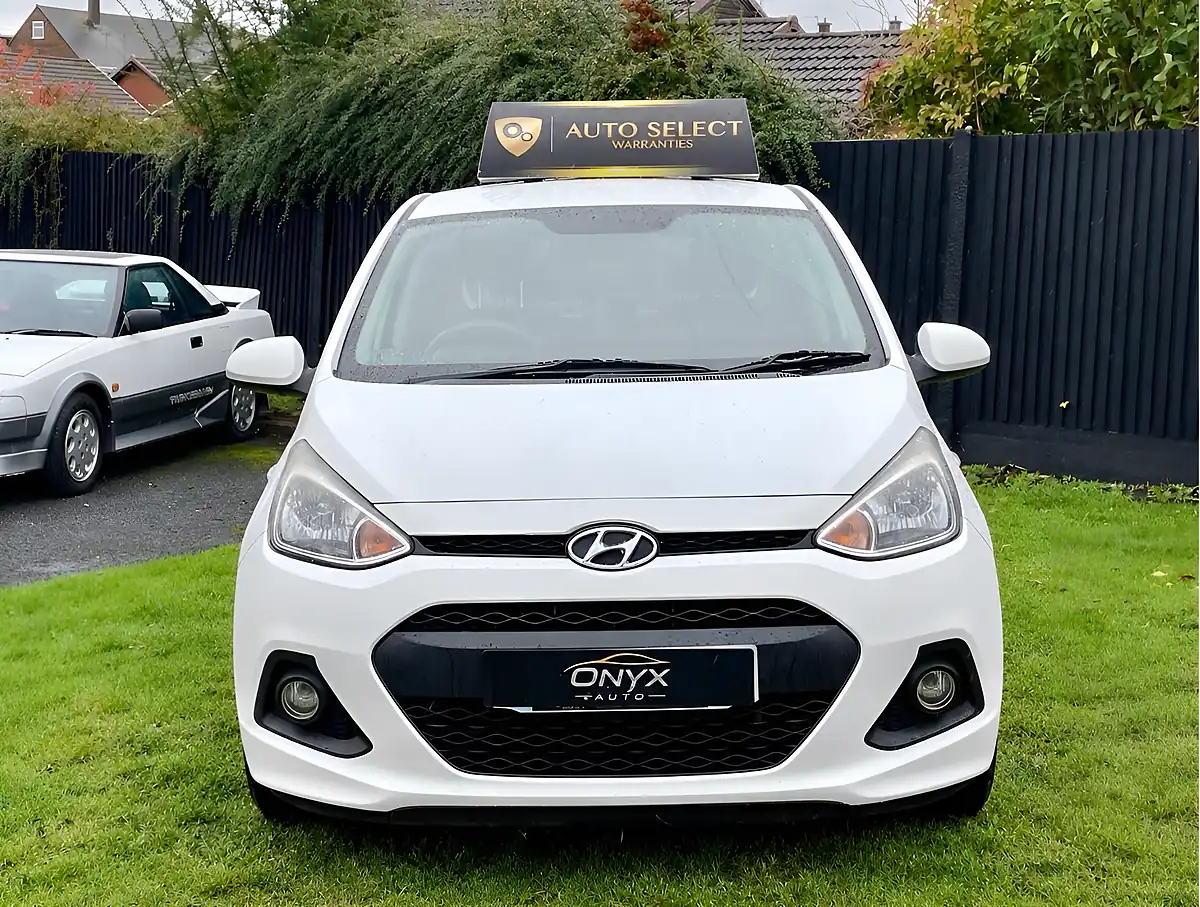 Used 2015 Hyundai i10 Se White - Interior and Exterior details 2