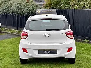 Used 2015 Hyundai i10 Se White - Interior and Exterior details 6