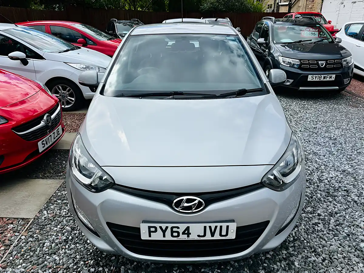 Used 2015 Hyundai i20 Active Silver - Interior and Exterior details 3