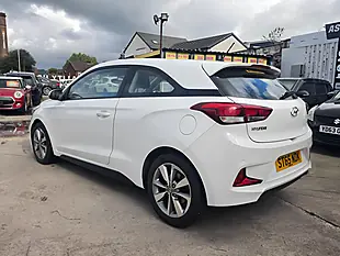 Used 2015 Hyundai I20 Blue Drive Se White - Interior and Exterior details 5