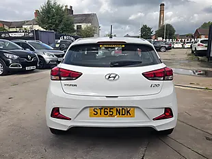 Used 2015 Hyundai I20 Blue Drive Se White - Interior and Exterior details 6