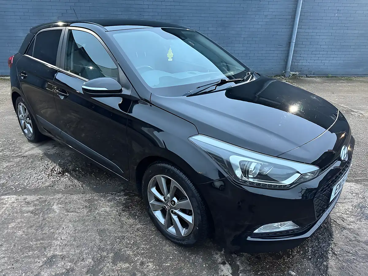 Used 2015 Hyundai i20 Premium Black - Front View