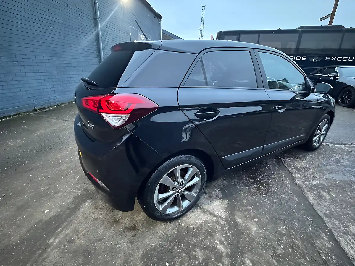 Used 2015 Hyundai i20 Premium Black - Interior and Exterior details 10