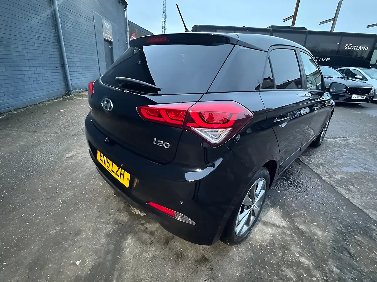 Used 2015 Hyundai i20 Premium Black - Interior and Exterior details 15