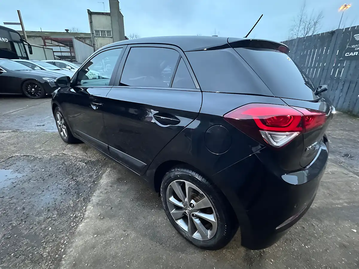 Used 2015 Hyundai i20 Premium Black - Interior and Exterior details 17
