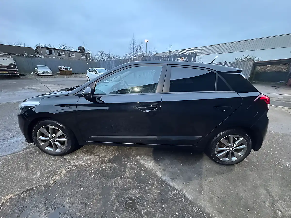 Used 2015 Hyundai i20 Premium Black - Interior and Exterior details 20
