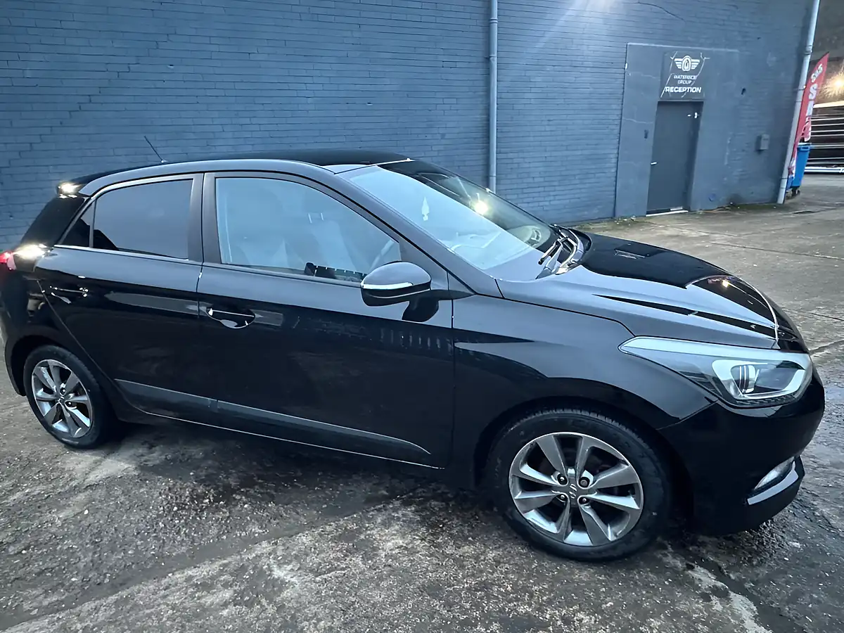 Used 2015 Hyundai i20 Premium Black - Interior and Exterior details 4