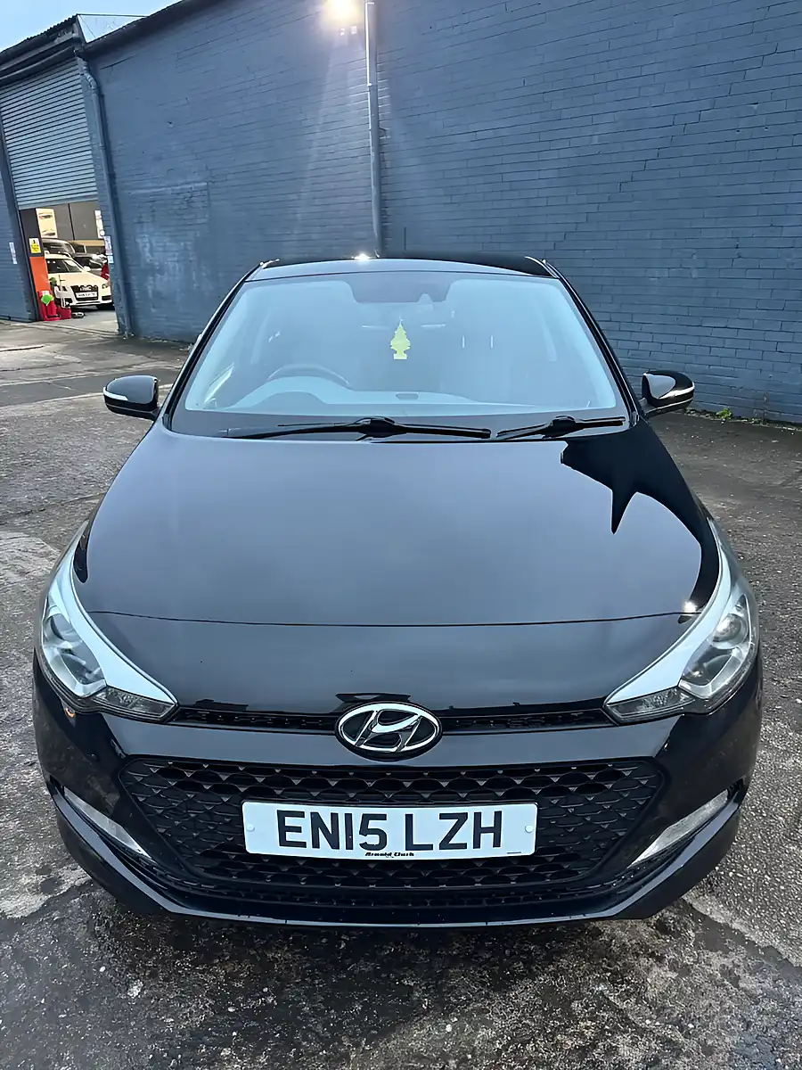 Used 2015 Hyundai i20 Premium Black - Interior and Exterior details 6