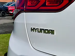 Used 2015 Hyundai i20 Premium Polar White - Interior and Exterior details 12