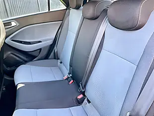 Used 2015 Hyundai i20 Premium Polar White - Interior and Exterior details 14
