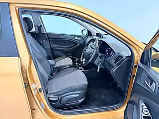 Used 2015 Hyundai I20 Premium Se Orange - Interior and Exterior details 11