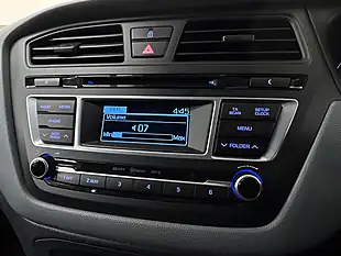Used 2015 Hyundai I20 Premium Se Polar White - Interior and Exterior details 13