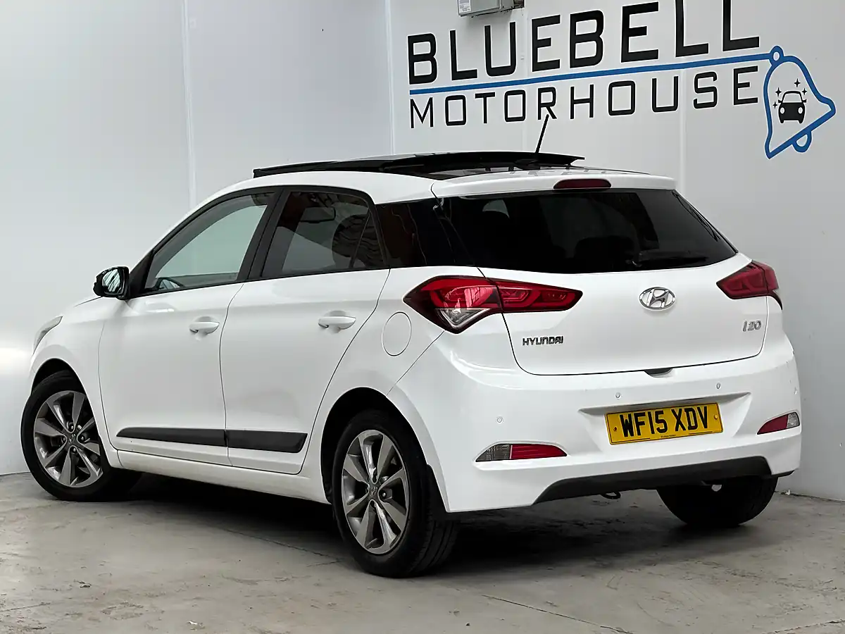 Used 2015 Hyundai I20 Premium Se Polar White - Interior and Exterior details 4