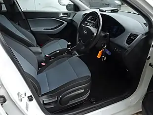 Used 2015 Hyundai I20 Premium Se White - Interior and Exterior details 14