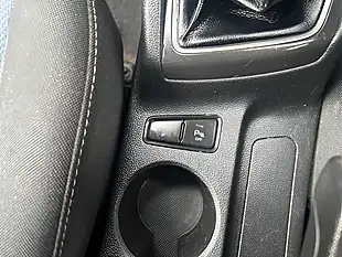 Used 2015 Hyundai I20 Premium Silver - Interior and Exterior details 13