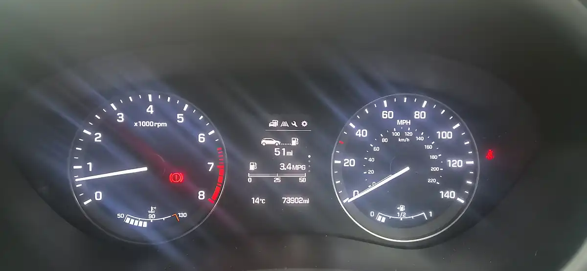 Used 2015 Hyundai I20 Premium Silver - Interior and Exterior details 12