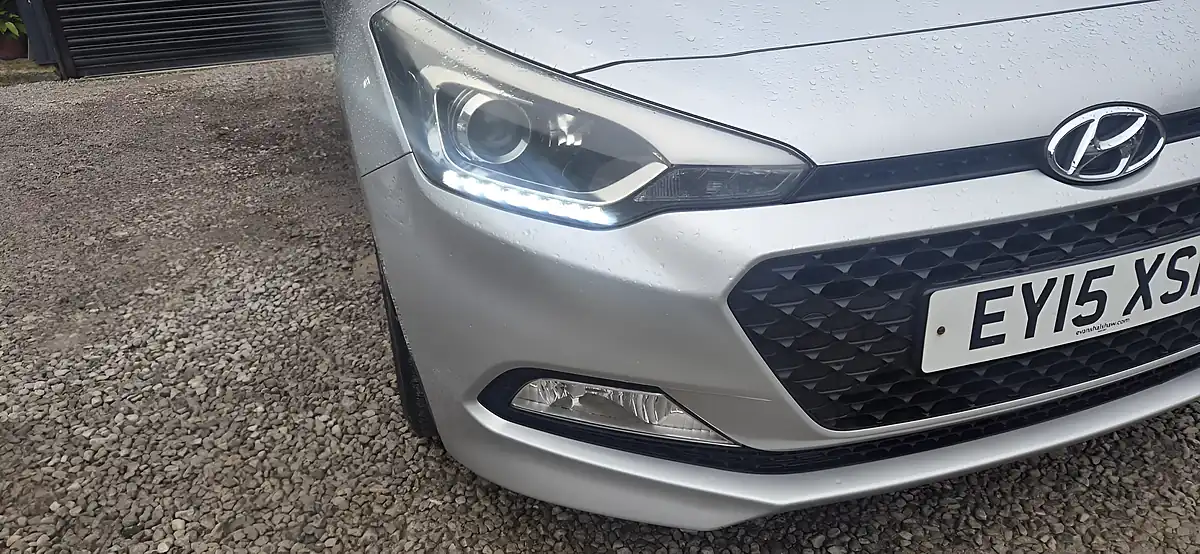 Used 2015 Hyundai I20 Premium Silver - Interior and Exterior details 9