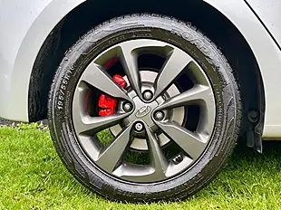 Used 2015 Hyundai i20 Premium Sleek Silver - Interior and Exterior details 11