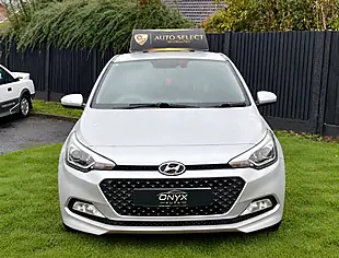 Used 2015 Hyundai i20 Premium Sleek Silver - Interior and Exterior details 2