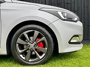 Used 2015 Hyundai i20 Premium Sleek Silver - Interior and Exterior details 9