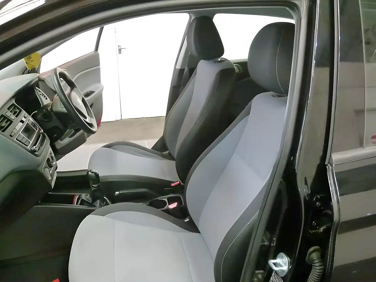 Used 2015 Hyundai i20 S Air Black - Interior and Exterior details 14