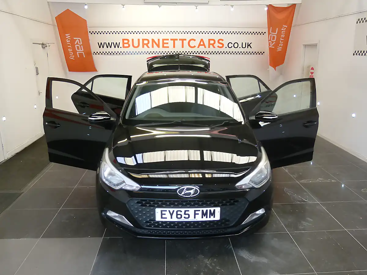 Used 2015 Hyundai i20 S Air Black - Interior and Exterior details 17