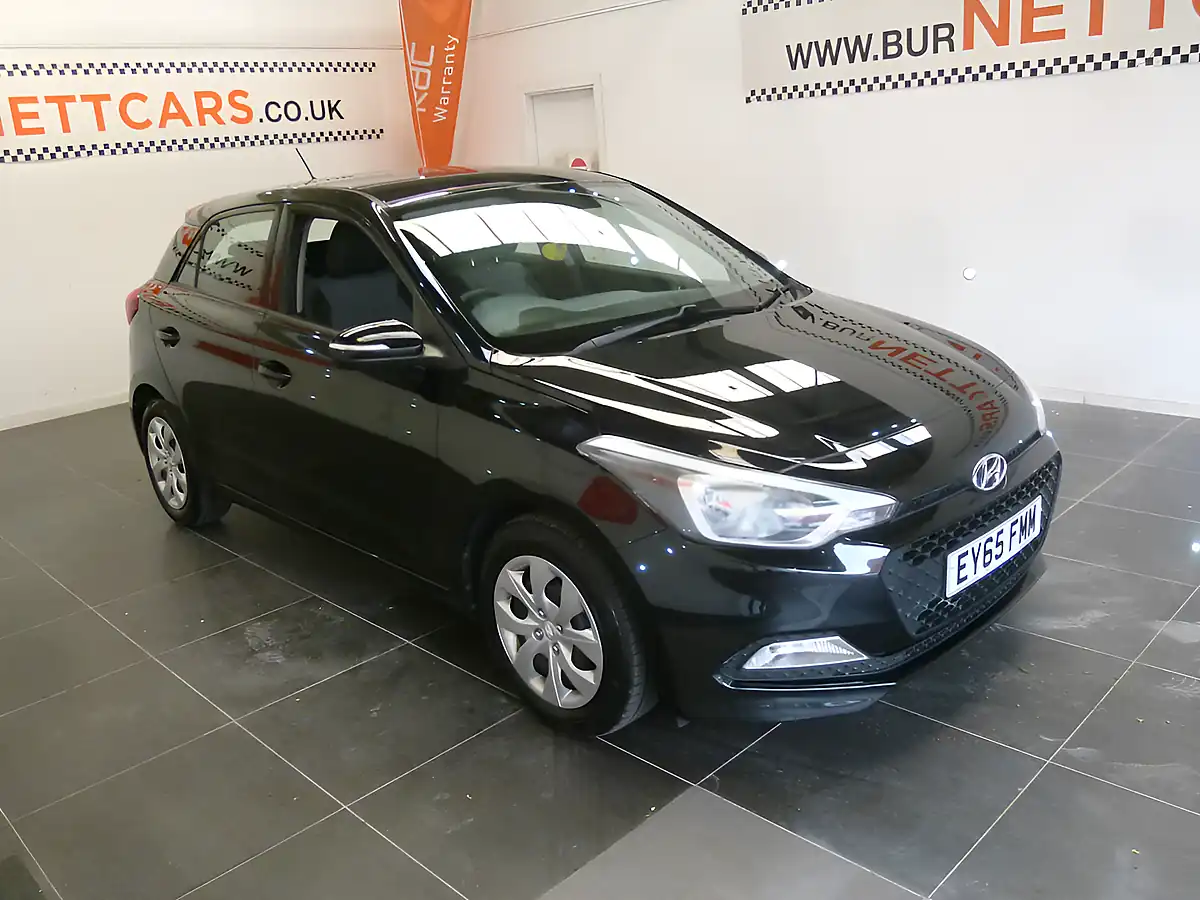 Used 2015 Hyundai i20 S Air Black - Interior and Exterior details 3