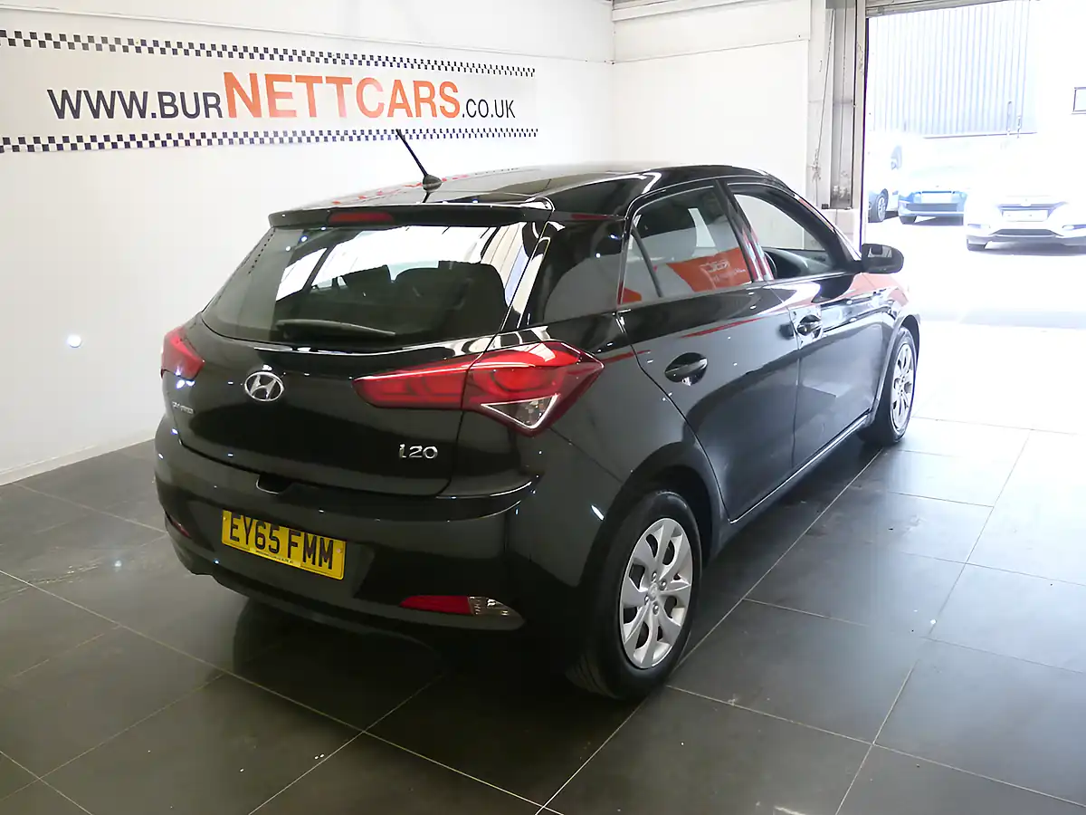 Used 2015 Hyundai i20 S Air Black - Interior and Exterior details 8