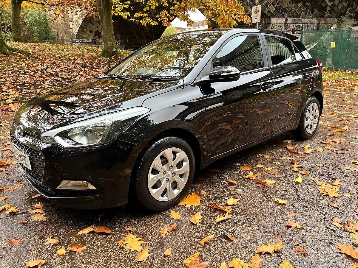 Used 2015 Hyundai I20 S Black - Interior and Exterior details 11