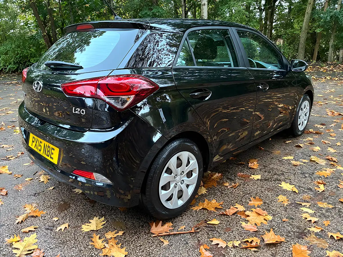 Used 2015 Hyundai I20 S Black - Interior and Exterior details 5