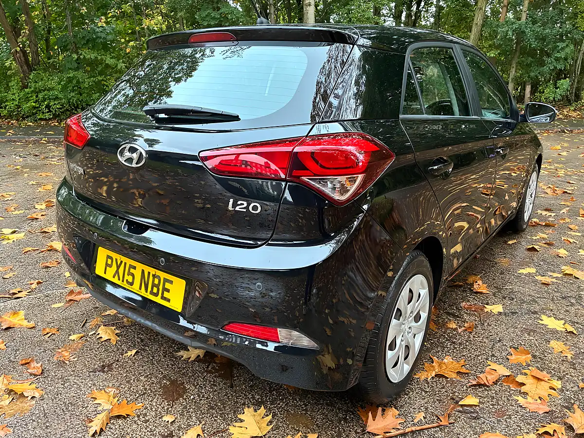 Used 2015 Hyundai I20 S Black - Interior and Exterior details 6