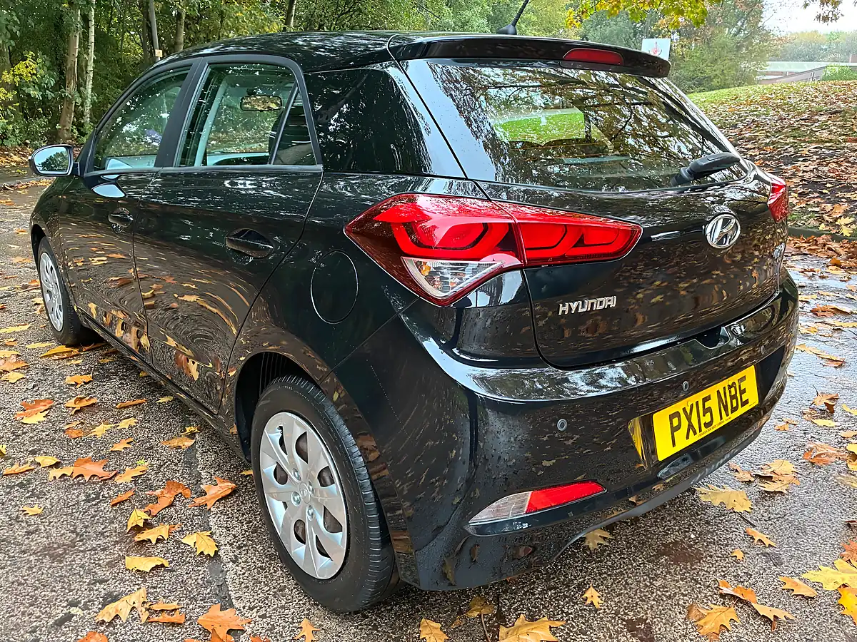 Used 2015 Hyundai I20 S Black - Interior and Exterior details 8