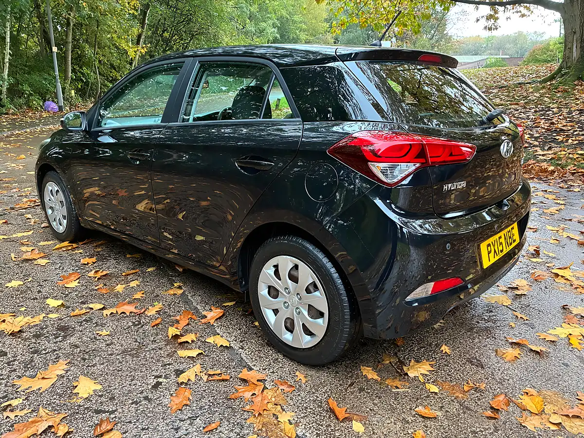 Used 2015 Hyundai I20 S Black - Interior and Exterior details 9