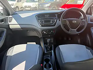 Used 2015 Hyundai I20 S White - Interior and Exterior details 12