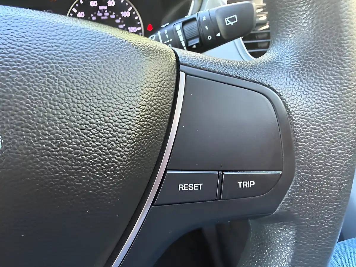 Used 2015 Hyundai I20 S White - Interior and Exterior details 16
