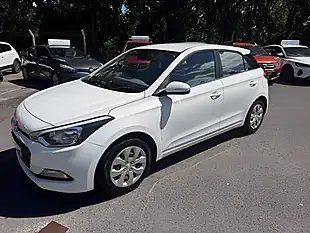 Used 2015 Hyundai I20 S White - Interior and Exterior details 3