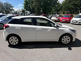 Used 2015 Hyundai I20 S White - Interior and Exterior details 8