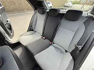 Used 2015 Hyundai i20 S White - Interior and Exterior details 17