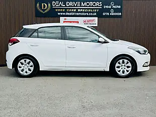 Used 2015 Hyundai i20 S White - Interior and Exterior details 7