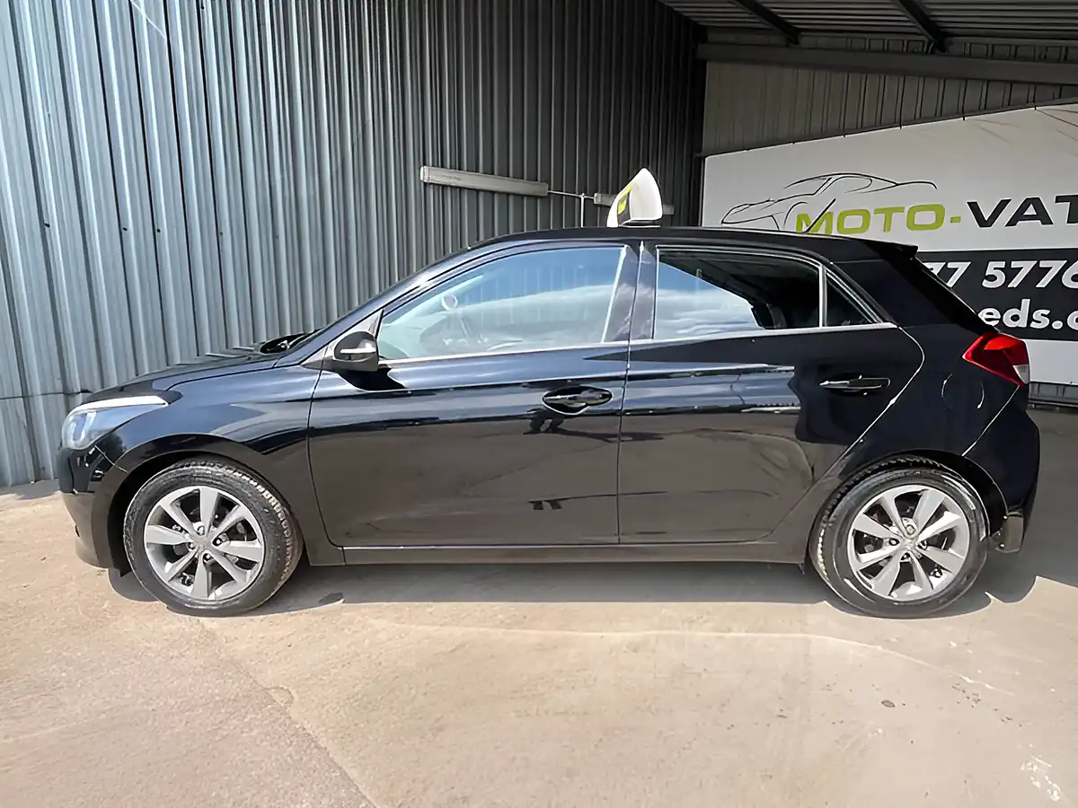 Used 2015 Hyundai I20 Se Black - Interior and Exterior details 9