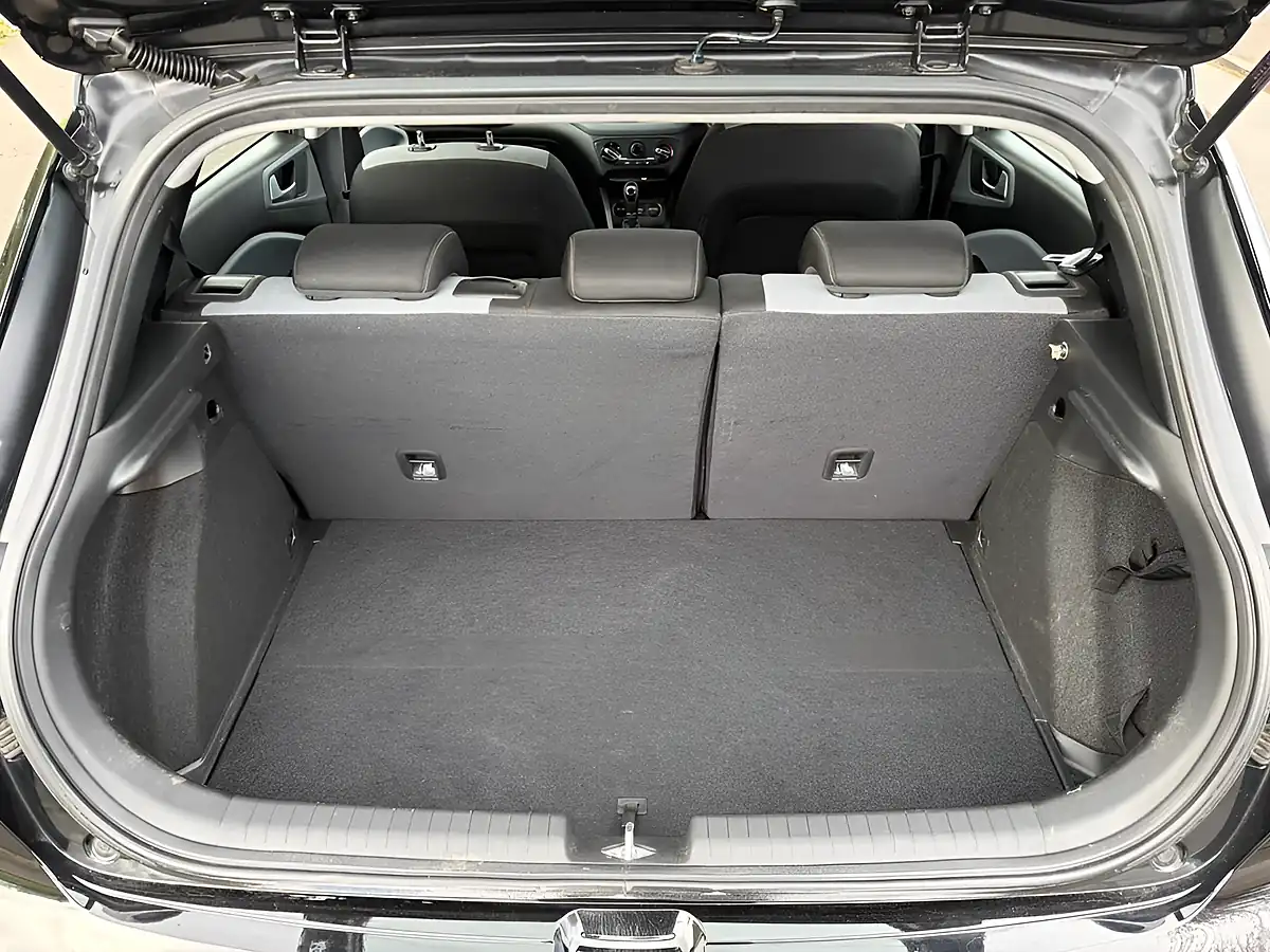 Used 2015 Hyundai i20 Se Black - Interior and Exterior details 10