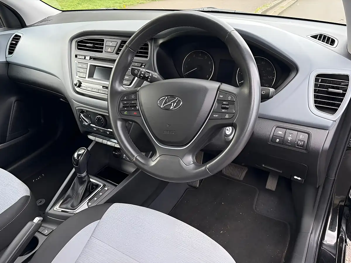 Used 2015 Hyundai i20 Se Black - Interior and Exterior details 15