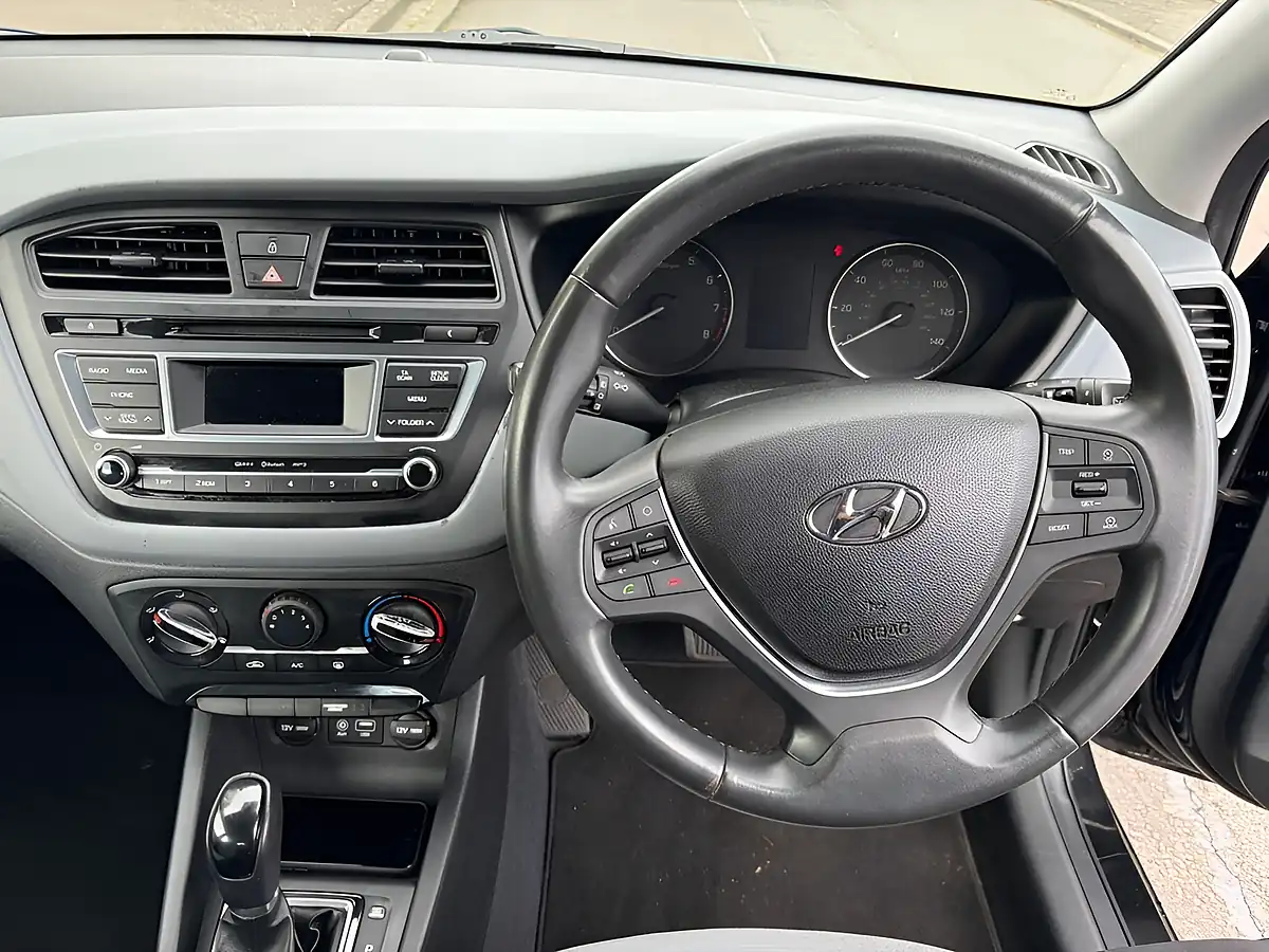 Used 2015 Hyundai i20 Se Black - Interior and Exterior details 16